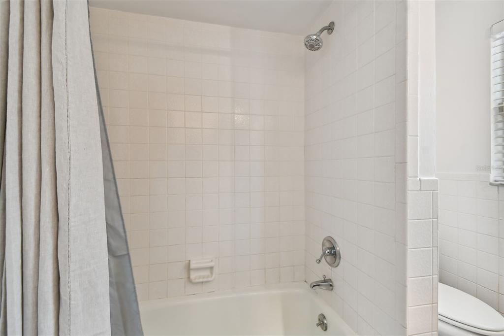 For Sale: $1,150,000 (4 beds, 2 baths, 2338 Square Feet)