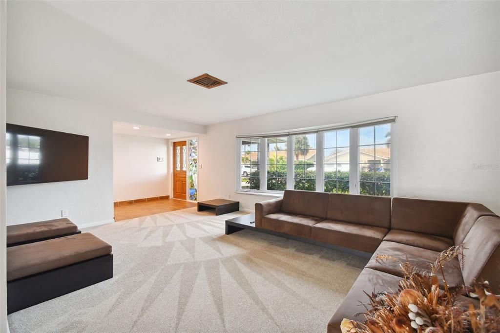 For Sale: $1,150,000 (4 beds, 2 baths, 2338 Square Feet)