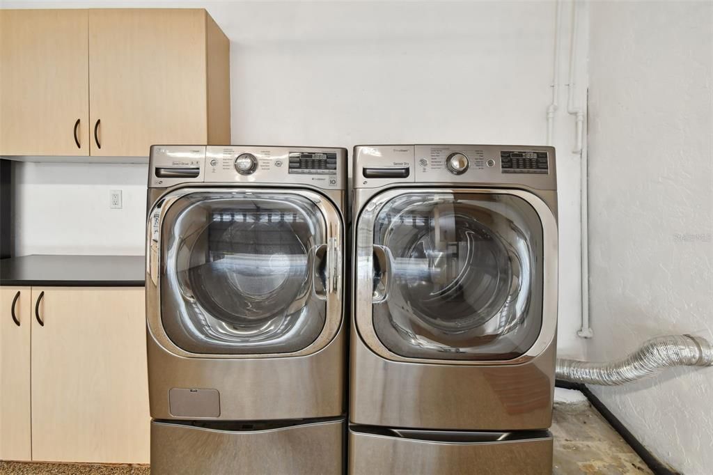 For Sale: $1,150,000 (4 beds, 2 baths, 2338 Square Feet)