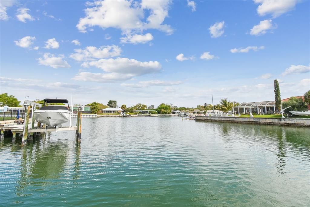 For Sale: $1,150,000 (4 beds, 2 baths, 2338 Square Feet)