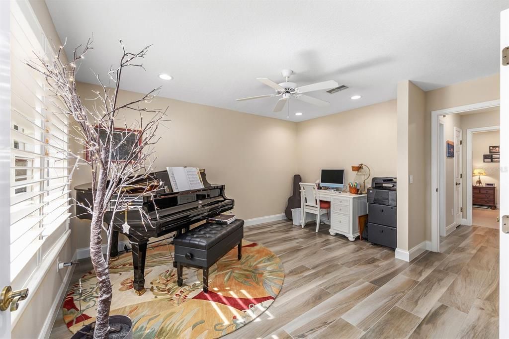 На продажу: $809,900 (3 спален, 2 ванн, 2082 Квадратных фут)