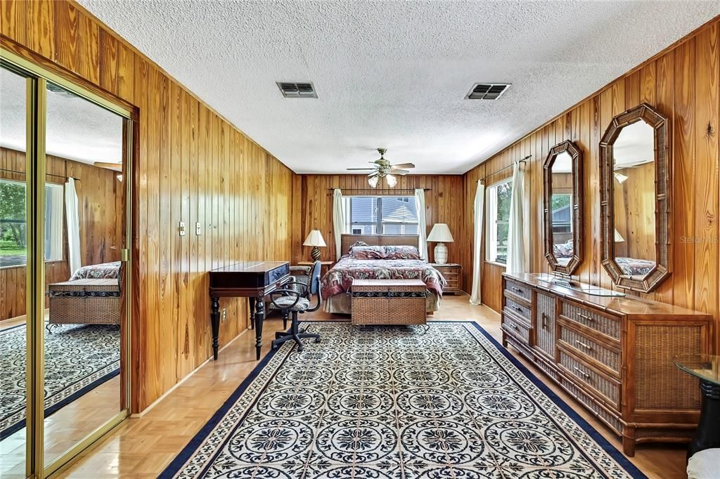 На продажу: $1,350,000 (3 спален, 2 ванн, 2393 Квадратных фут)