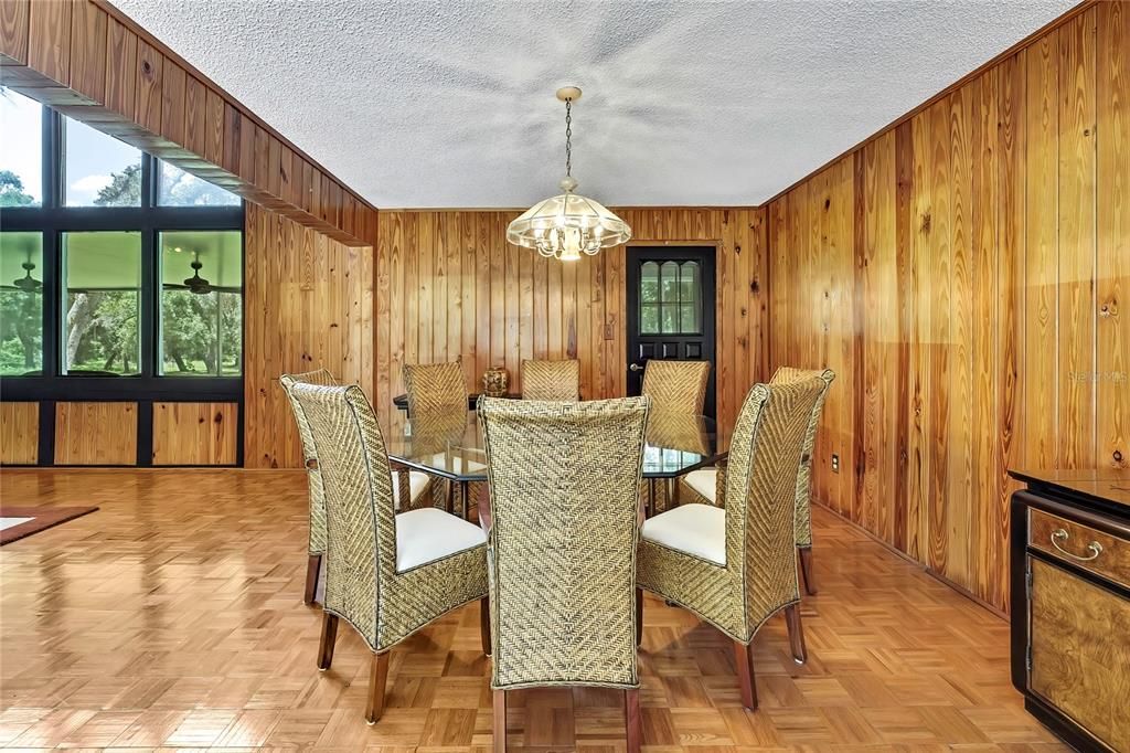 На продажу: $1,350,000 (3 спален, 2 ванн, 2393 Квадратных фут)