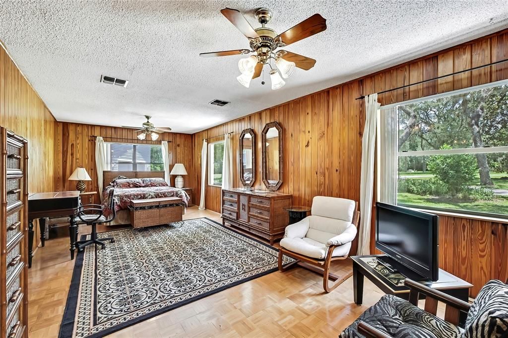 На продажу: $1,350,000 (3 спален, 2 ванн, 2393 Квадратных фут)