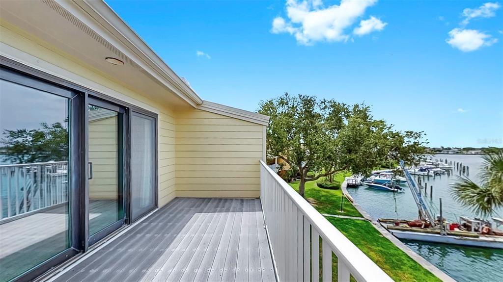 На продажу: $699,900 (2 спален, 2 ванн, 1750 Квадратных фут)