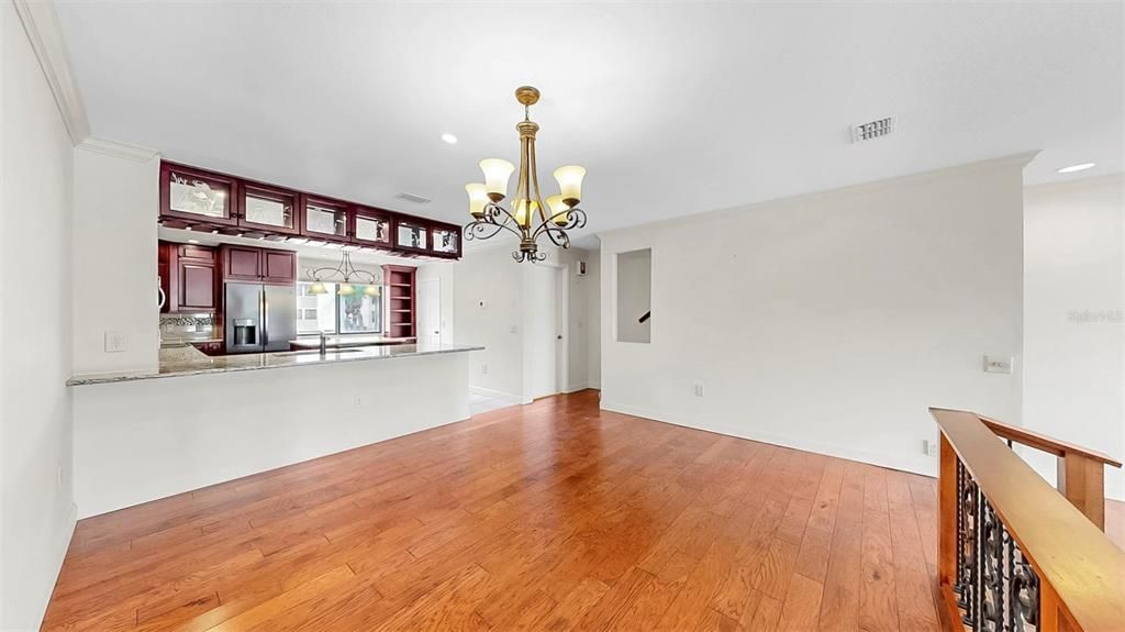 На продажу: $699,900 (2 спален, 2 ванн, 1750 Квадратных фут)