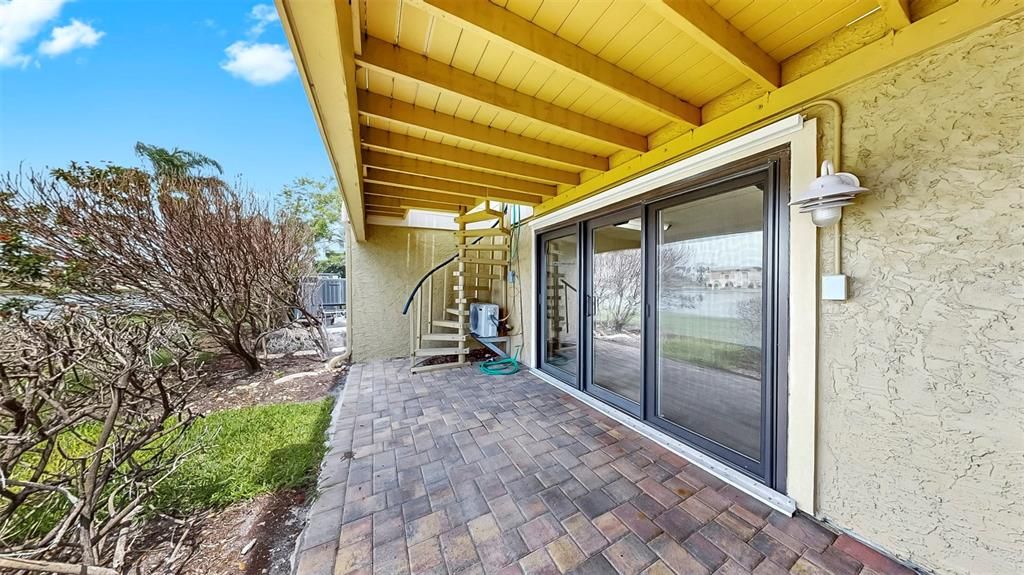 На продажу: $699,900 (2 спален, 2 ванн, 1750 Квадратных фут)