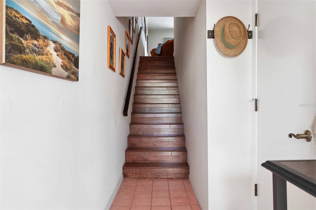 На продажу: $699,900 (2 спален, 2 ванн, 1750 Квадратных фут)