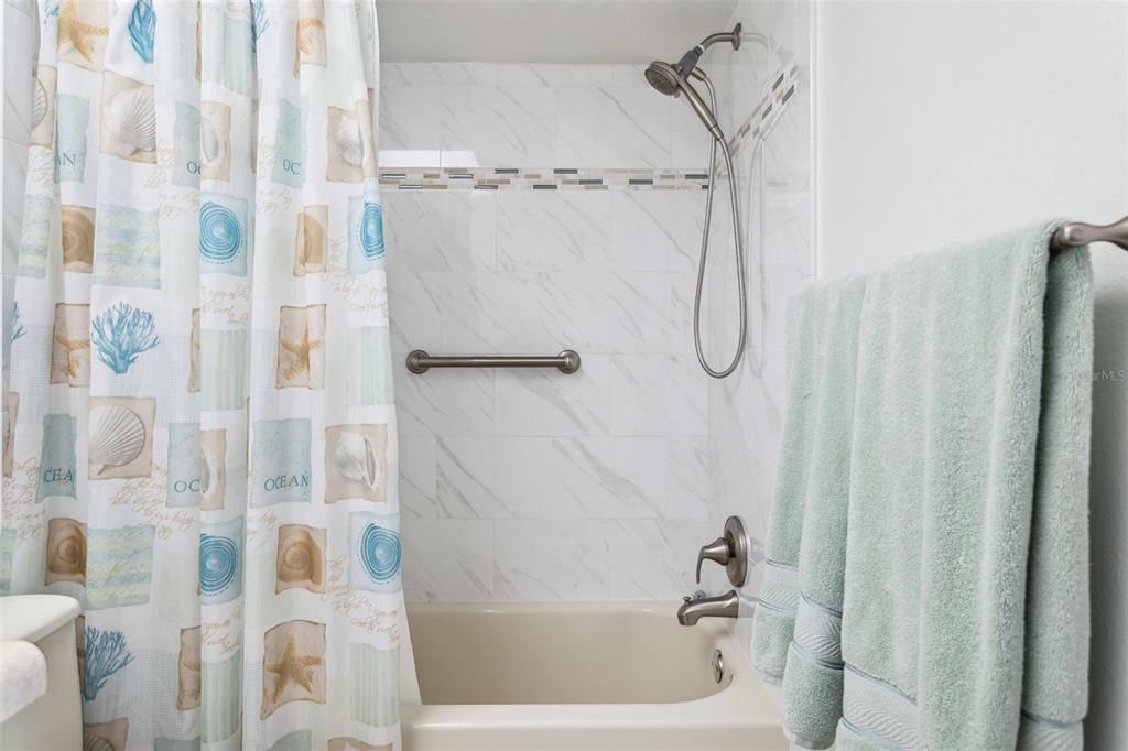 На продажу: $699,900 (2 спален, 2 ванн, 1750 Квадратных фут)