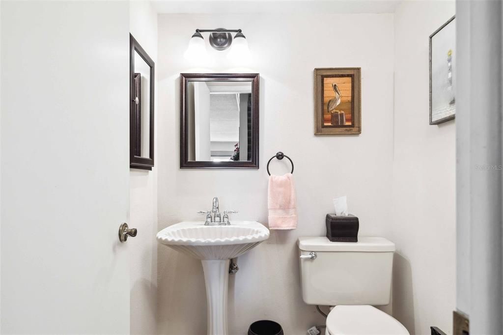 На продажу: $699,900 (2 спален, 2 ванн, 1750 Квадратных фут)