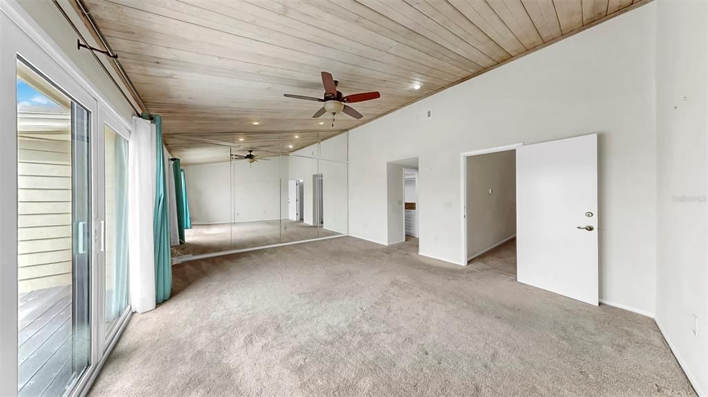 На продажу: $699,900 (2 спален, 2 ванн, 1750 Квадратных фут)