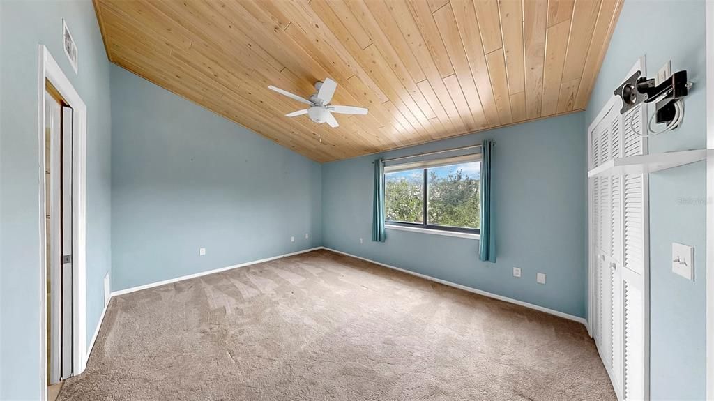 На продажу: $699,900 (2 спален, 2 ванн, 1750 Квадратных фут)