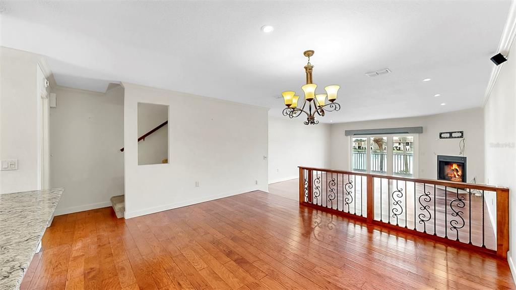 На продажу: $699,900 (2 спален, 2 ванн, 1750 Квадратных фут)