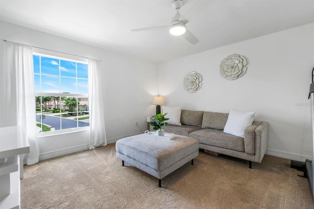 For Sale: $499,999 (4 beds, 3 baths, 2377 Square Feet)