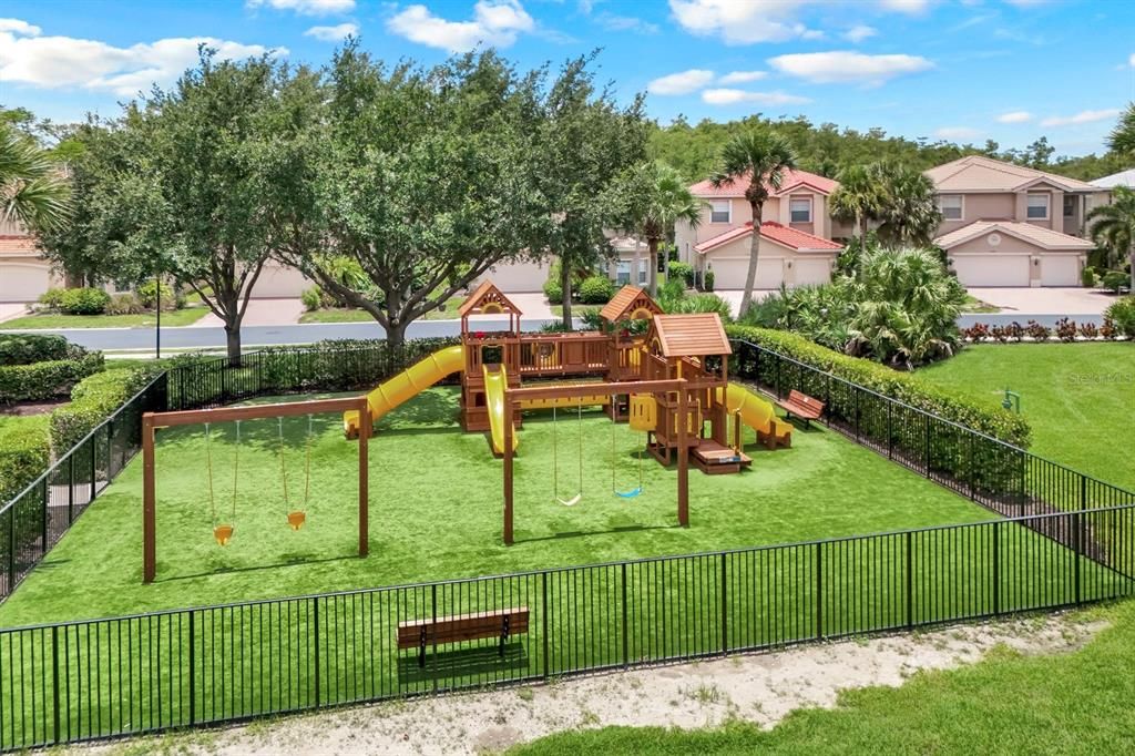 For Sale: $499,999 (4 beds, 3 baths, 2377 Square Feet)