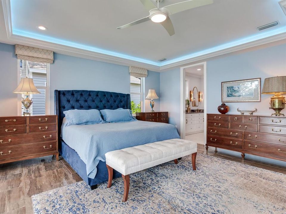 На продажу: $2,174,000 (3 спален, 2 ванн, 2462 Квадратных фут)