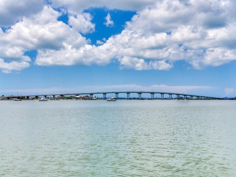 На продажу: $2,174,000 (3 спален, 2 ванн, 2462 Квадратных фут)