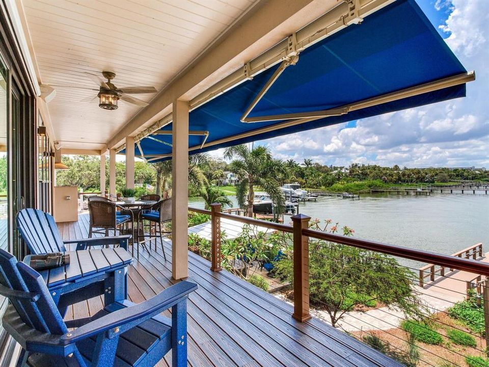 На продажу: $2,174,000 (3 спален, 2 ванн, 2462 Квадратных фут)