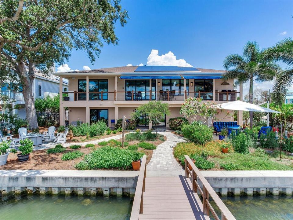 На продажу: $2,174,000 (3 спален, 2 ванн, 2462 Квадратных фут)