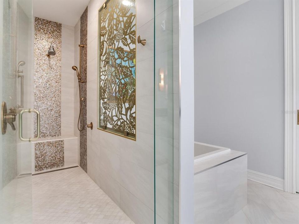 На продажу: $2,174,000 (3 спален, 2 ванн, 2462 Квадратных фут)