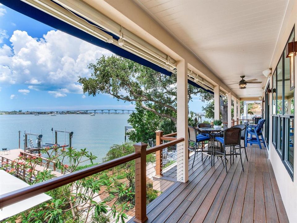 На продажу: $2,174,000 (3 спален, 2 ванн, 2462 Квадратных фут)