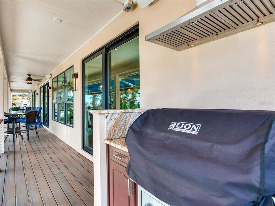 На продажу: $2,174,000 (3 спален, 2 ванн, 2462 Квадратных фут)