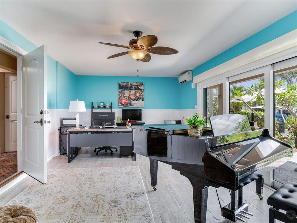 На продажу: $2,174,000 (3 спален, 2 ванн, 2462 Квадратных фут)