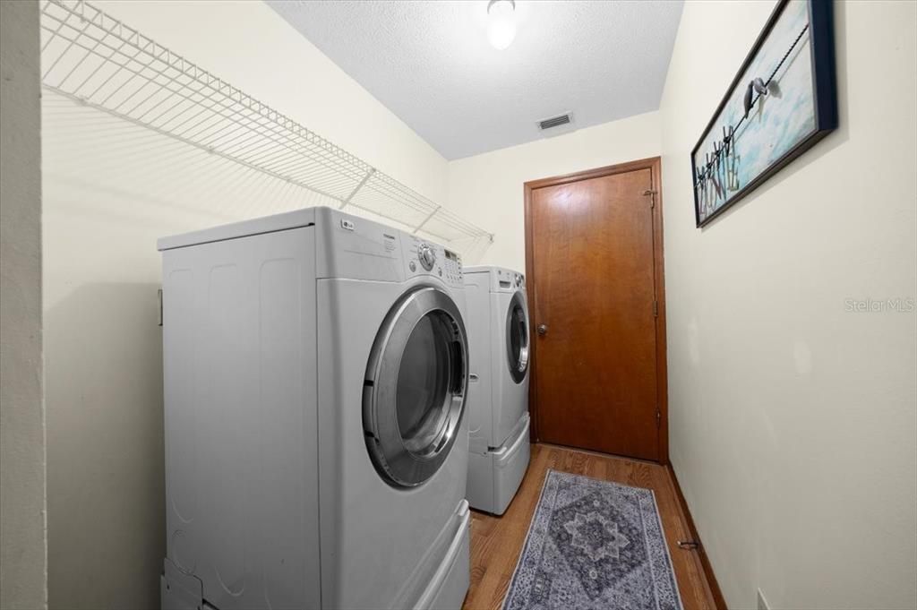 For Sale: $525,000 (3 beds, 2 baths, 1862 Square Feet)