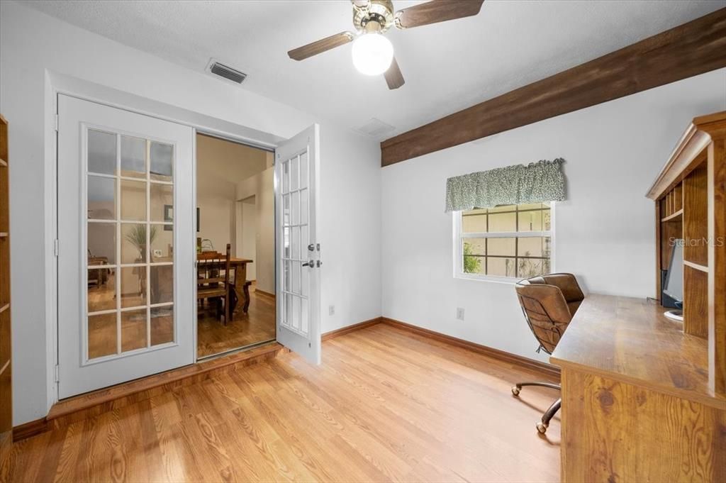 For Sale: $525,000 (3 beds, 2 baths, 1862 Square Feet)