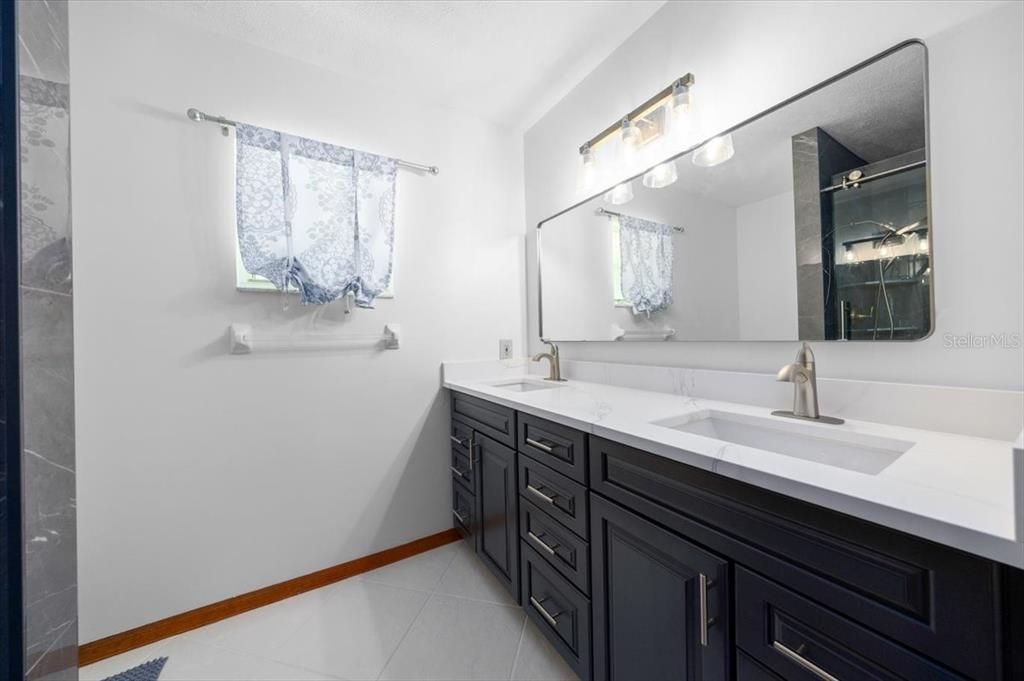 For Sale: $525,000 (3 beds, 2 baths, 1862 Square Feet)