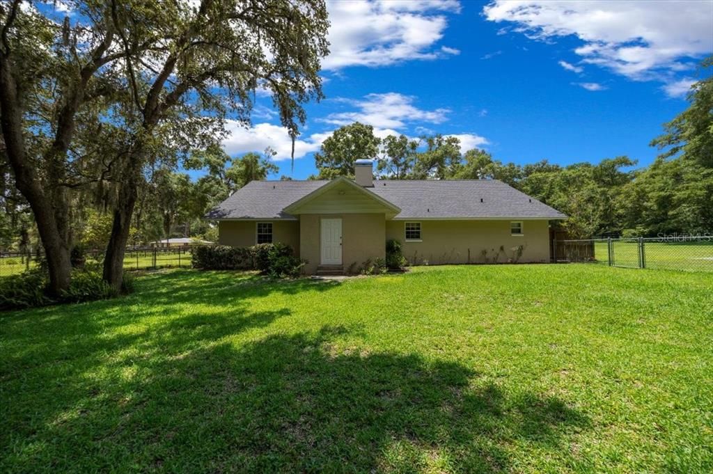 For Sale: $525,000 (3 beds, 2 baths, 1862 Square Feet)