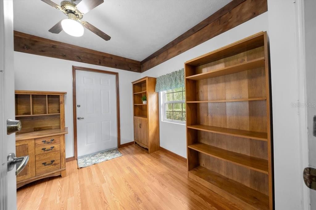 For Sale: $525,000 (3 beds, 2 baths, 1862 Square Feet)