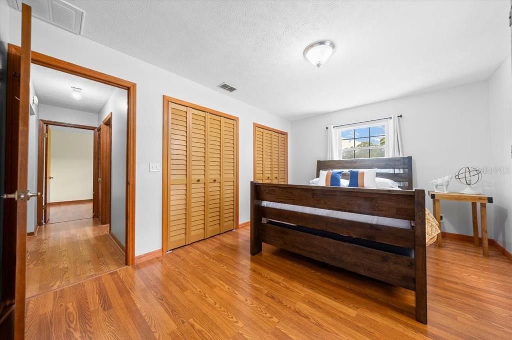 For Sale: $525,000 (3 beds, 2 baths, 1862 Square Feet)