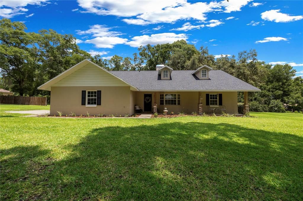 For Sale: $525,000 (3 beds, 2 baths, 1862 Square Feet)