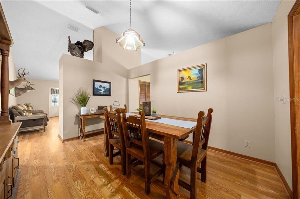 For Sale: $525,000 (3 beds, 2 baths, 1862 Square Feet)