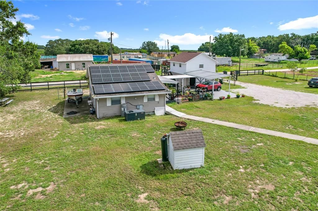 合同活跃: $235,000 (2 贝兹, 1 浴室, 856 平方英尺)