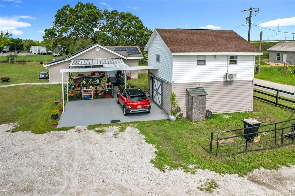 合同活跃: $235,000 (2 贝兹, 1 浴室, 856 平方英尺)