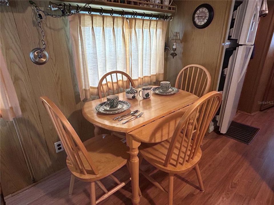 待售: $123,900 (1 贝兹, 2 浴室, 736 平方英尺)