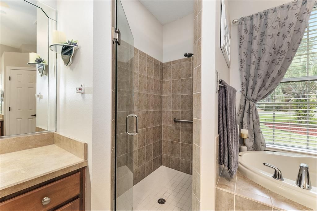 En Venta: $485,000 (3 camas, 2 baños, 2121 Pies cuadrados)