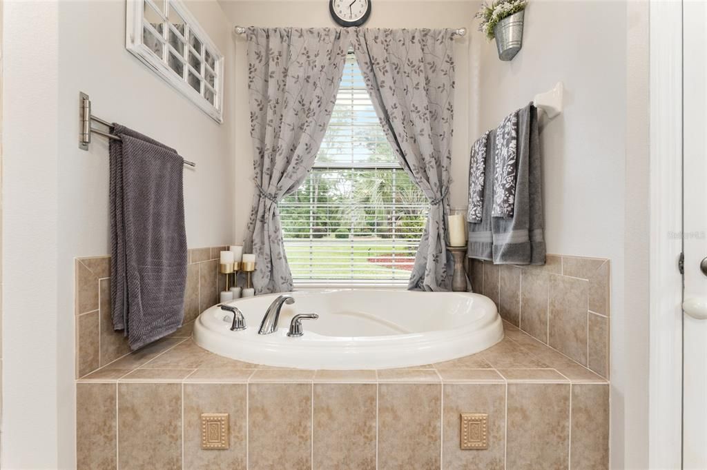 En Venta: $485,000 (3 camas, 2 baños, 2121 Pies cuadrados)