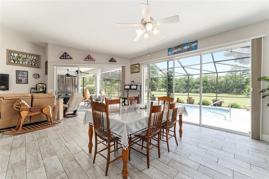 En Venta: $485,000 (3 camas, 2 baños, 2121 Pies cuadrados)