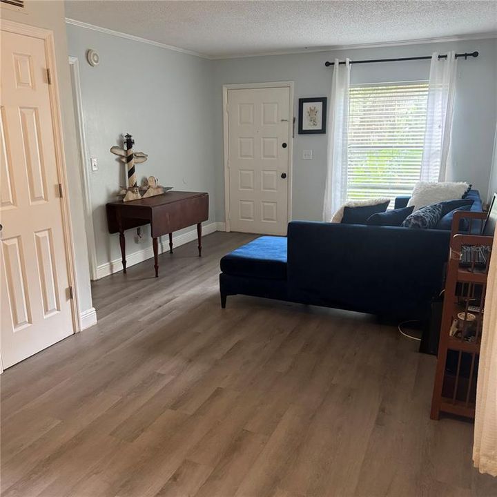 Active With Contract: $99,000 (1 beds, 1 baths, 576 Square Feet)