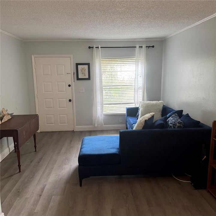 Active With Contract: $99,000 (1 beds, 1 baths, 576 Square Feet)