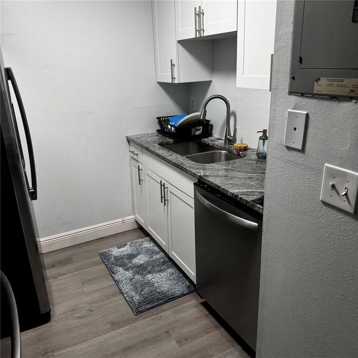 Active With Contract: $99,000 (1 beds, 1 baths, 576 Square Feet)