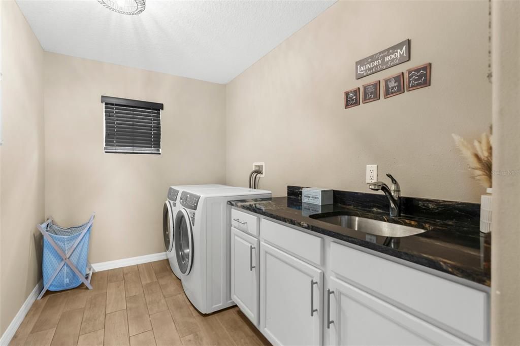 Active With Contract: $629,000 (4 beds, 3 baths, 2895 Square Feet)