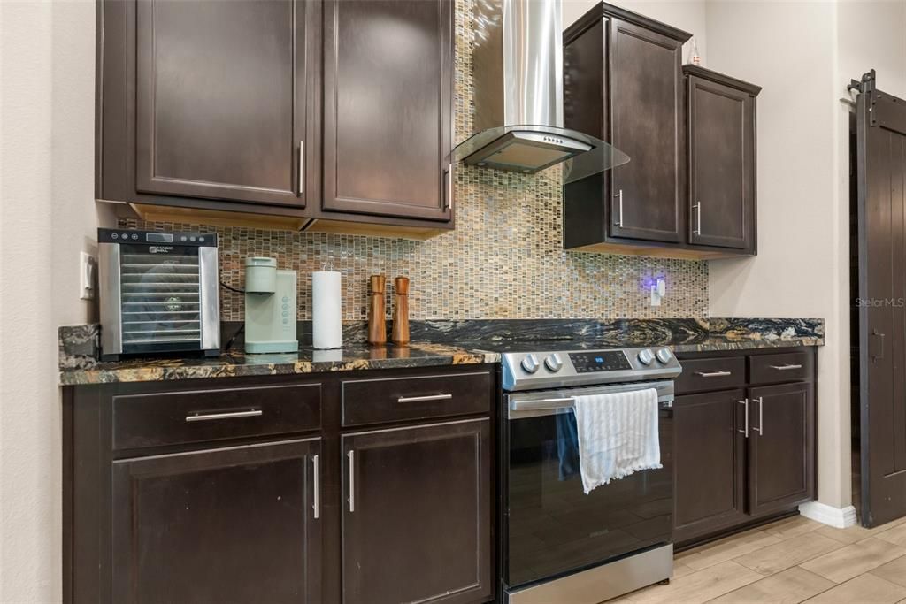 Active With Contract: $629,000 (4 beds, 3 baths, 2895 Square Feet)