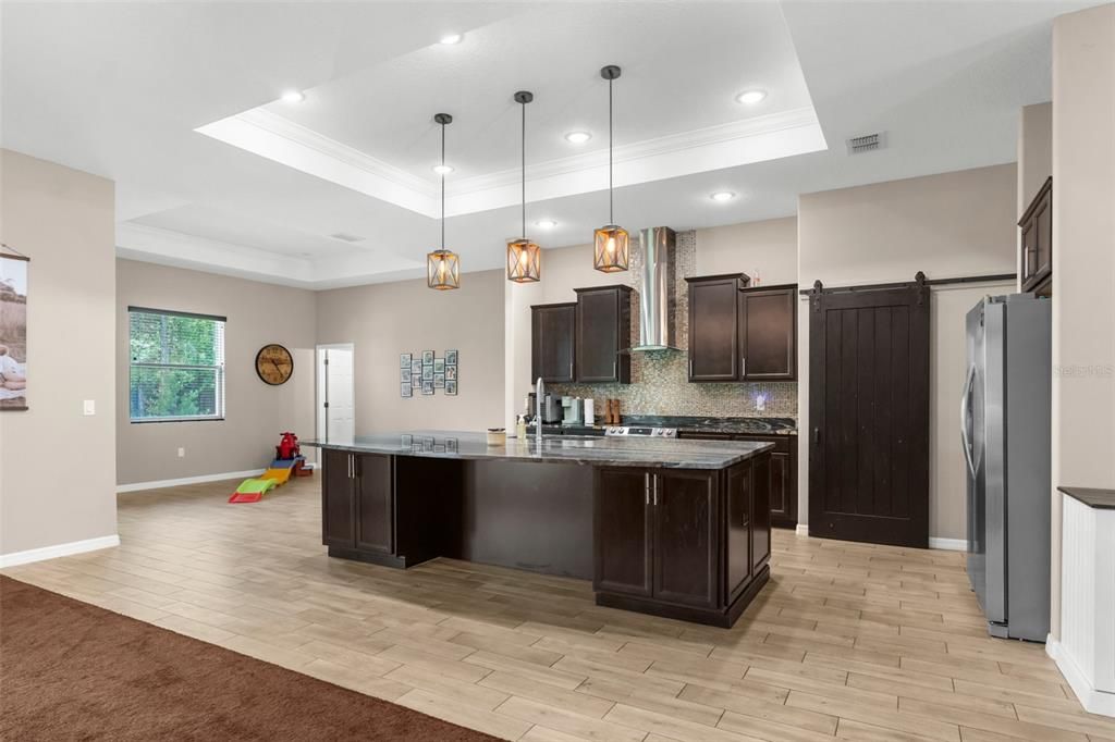 Active With Contract: $629,000 (4 beds, 3 baths, 2895 Square Feet)