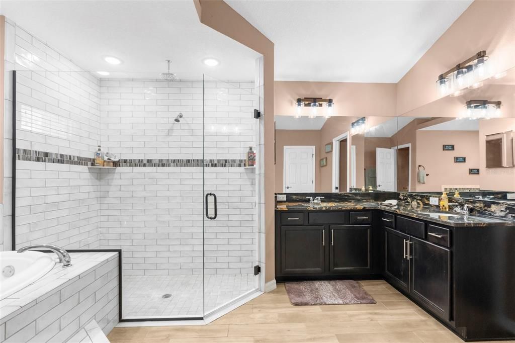 Active With Contract: $629,000 (4 beds, 3 baths, 2895 Square Feet)