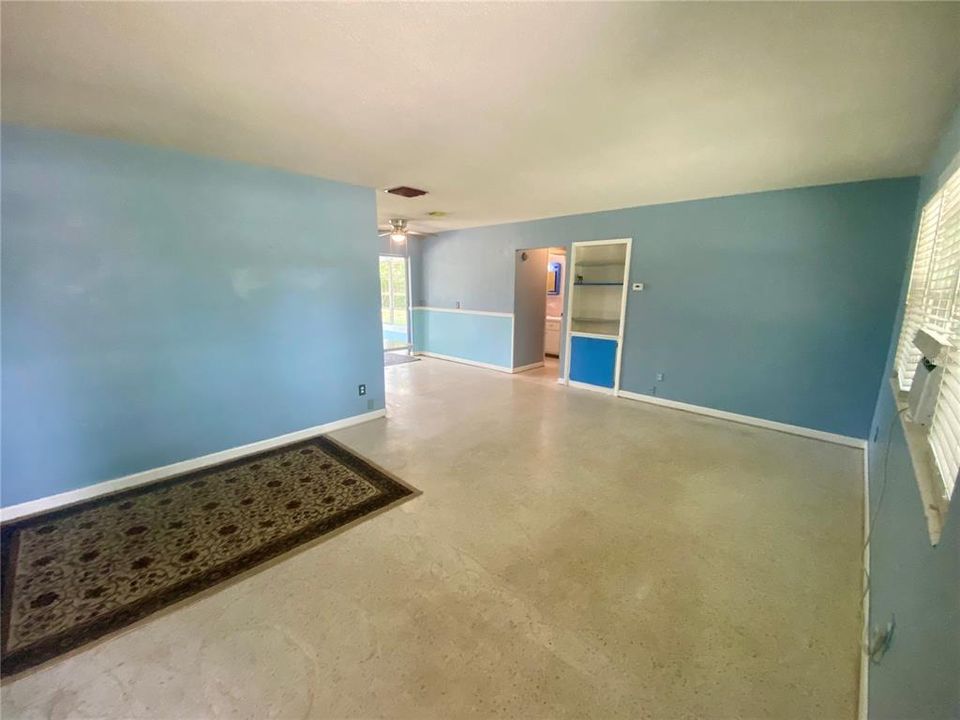 For Sale: $220,900 (2 beds, 1 baths, 1104 Square Feet)