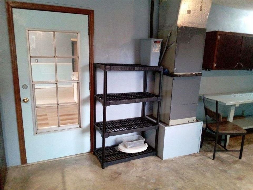 For Sale: $220,900 (2 beds, 1 baths, 1104 Square Feet)